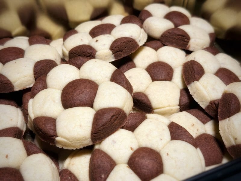 Cliquez pour zoomer ! Biscuits ballon de foot Thermomix par nathalie_borella
