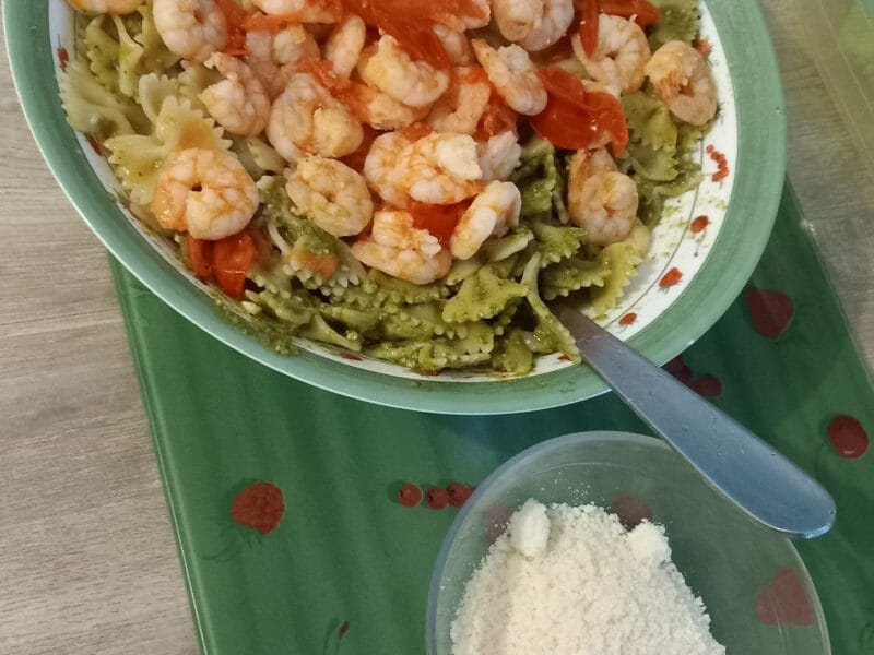 Cliquez pour zoomer ! Farfalle au pesto et crevettes Thermomix par Annie