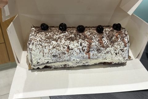 Cliquez pour zoomer ! Bûche forêt noire Thermomix par sandy_18