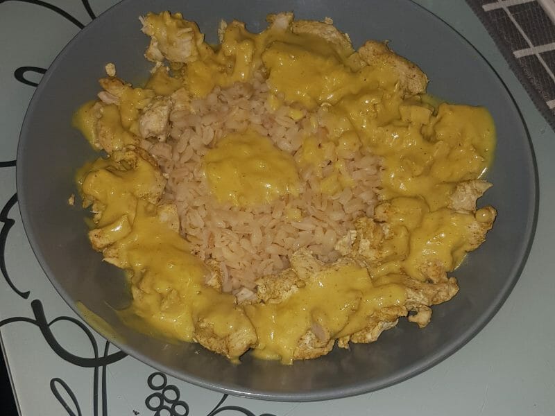 Cliquez pour zoomer ! Blancs de poulet sauce moutarde et curry Thermomix par carine_52