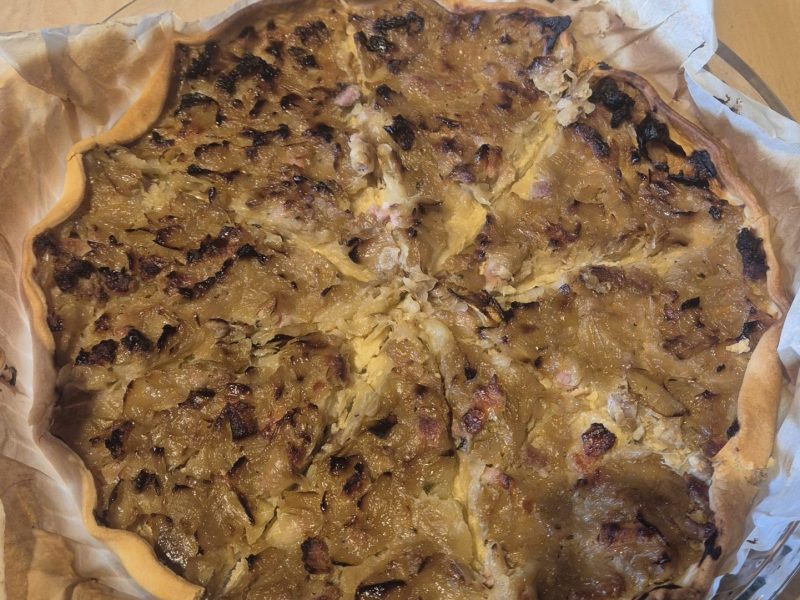 Cliquez pour zoomer ! Tarte aux oignons, lardons et moutarde douce Thermomix par nana31