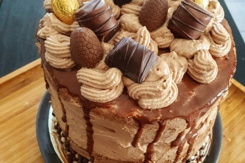 Cliquez pour zoomer ! Layer cake Kinder Bueno Thermomix par Laurie 🌸