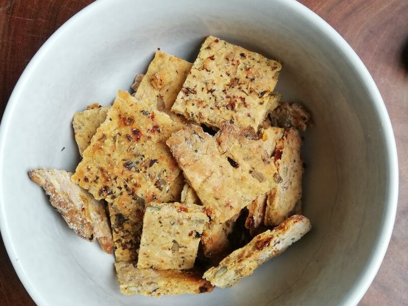 Cliquez pour zoomer ! Crackers salés à l’emmental et aux graines Thermomix par idaliedeh