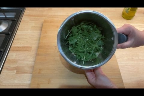 Cliquez pour zoomer ! Pesto de roquette et noisettes Thermomix par Les saveurs d’Ann’Abel