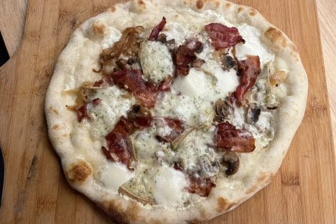 Cliquez pour zoomer ! Pizza blanche aux champignons Thermomix par Les saveurs d’Ann’Abel