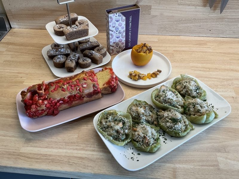 Cliquez pour zoomer ! Gateau lyonnais aux poires et pralines roses Thermomix par Les saveurs d’Ann’Abel