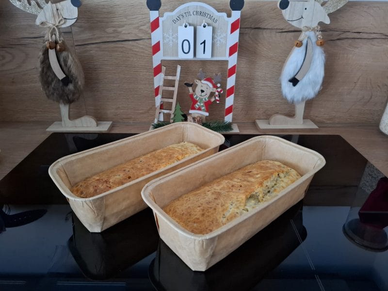 Cliquez pour zoomer ! Cake aux poivrons, fêta et olives Thermomix par Petroni