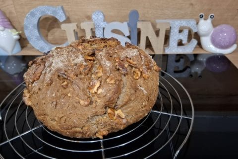 Cliquez pour zoomer ! Pain à la bière et aux noix Thermomix par Petroni