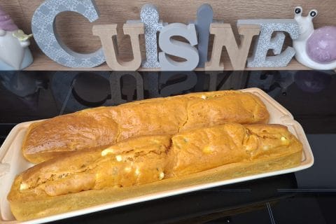 Cliquez pour zoomer ! Cake tomates séchées, olives vertes et feta Thermomix par Petroni