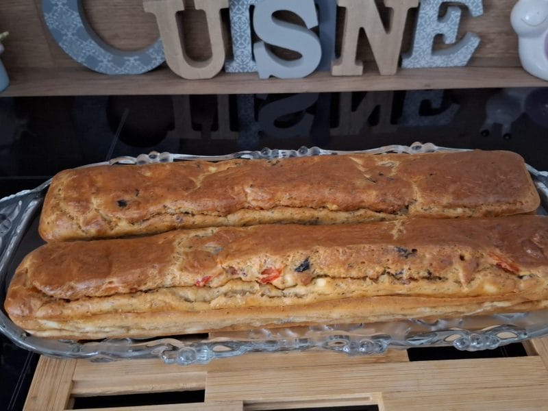 Cliquez pour zoomer ! Cake aux poivrons, fêta et olives Thermomix par Petroni