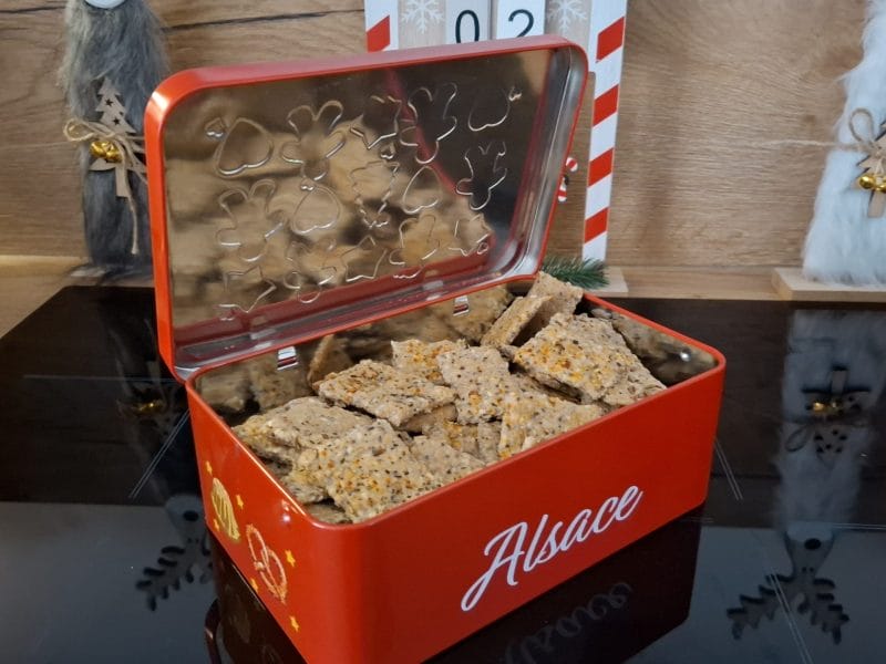 Cliquez pour zoomer ! Crackers salés à l’emmental et aux graines Thermomix par Petroni