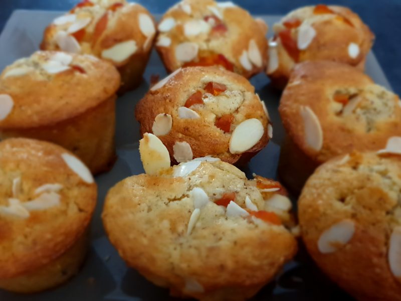 Cliquez pour zoomer ! Gâteau moelleux aux abricots Thermomix par Petroni