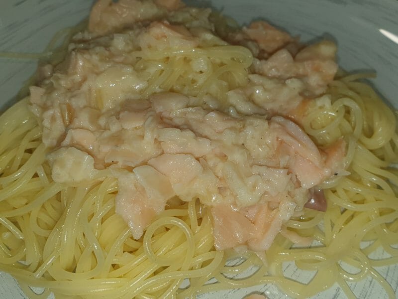 Spaghettis au saumon fumé au Thermomix Cookomix