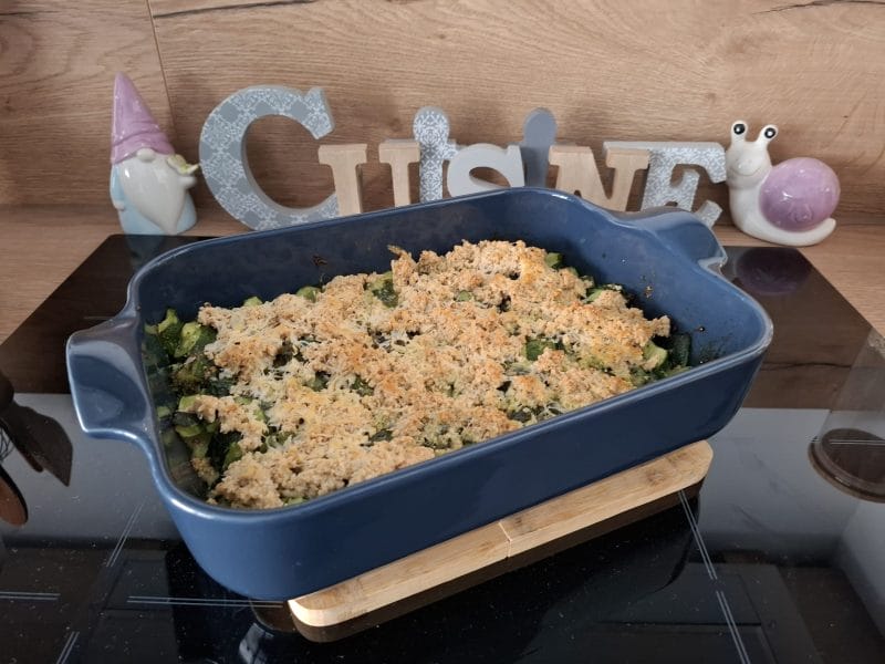 Cliquez pour zoomer ! Crumble courgettes, basilic et parmesan Thermomix par Petroni