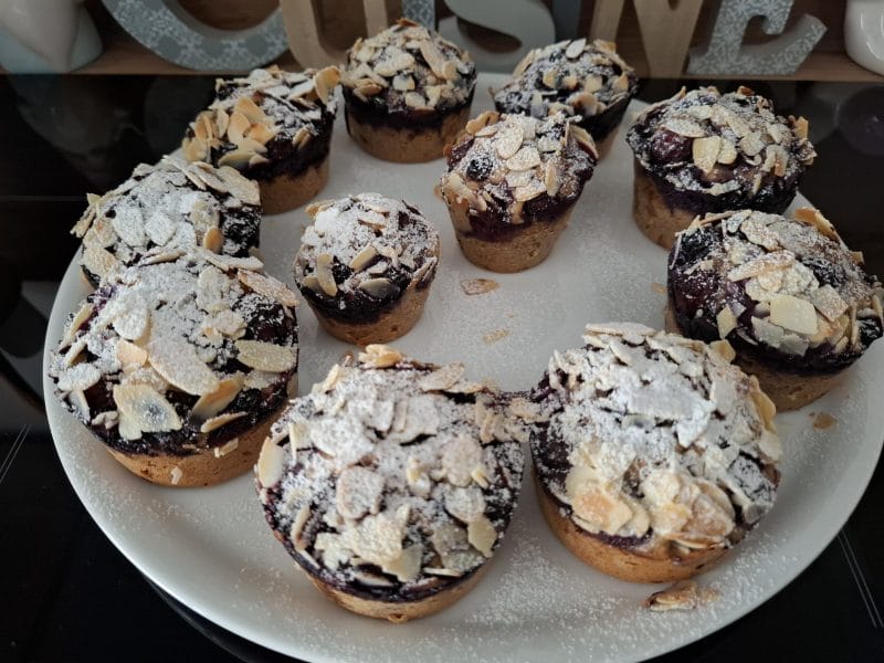 Cliquez pour zoomer ! Gâteau amandes et fruits rouges Thermomix par Petroni