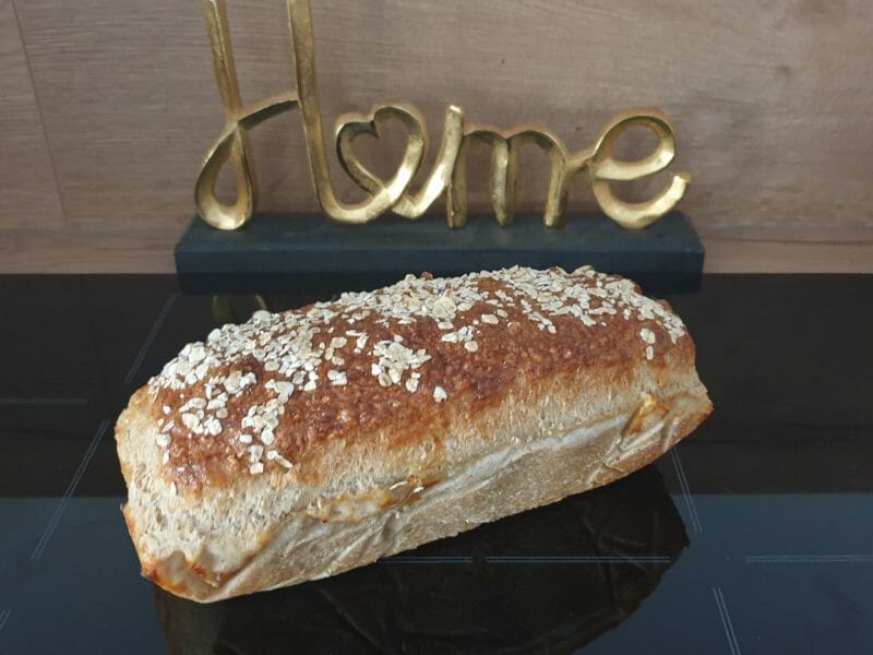 Cliquez pour zoomer ! Pain aux flocons d’avoine et au miel Thermomix par Petroni