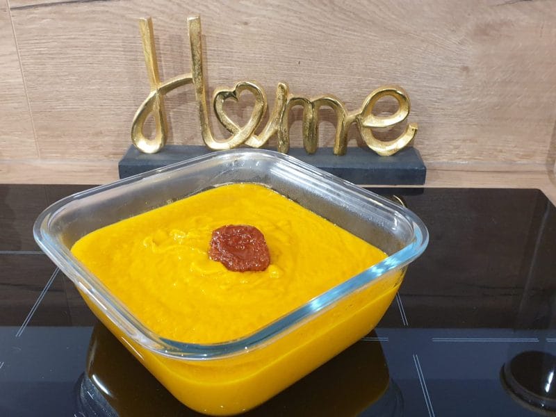 Cliquez pour zoomer ! Velouté de carottes et tomates séchées Thermomix par Petroni