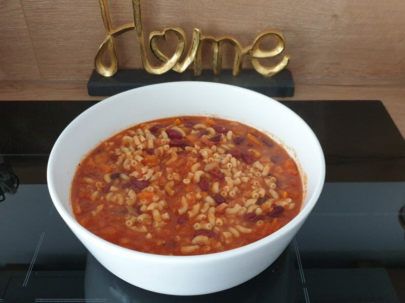 Cliquez pour zoomer ! Soupe aux haricots rouges et coquillettes Thermomix par Petroni