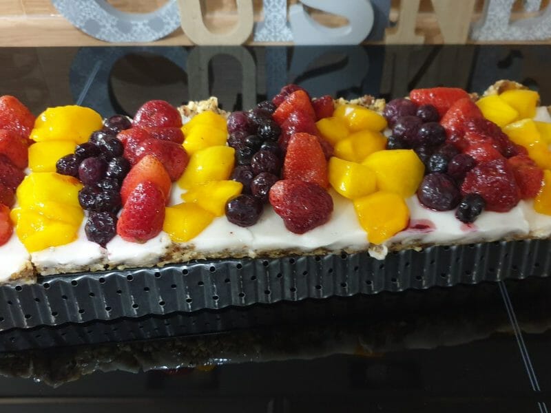 Cliquez pour zoomer ! Tarte sans cuisson façon pana cotta et fruits rouges Thermomix par Petroni