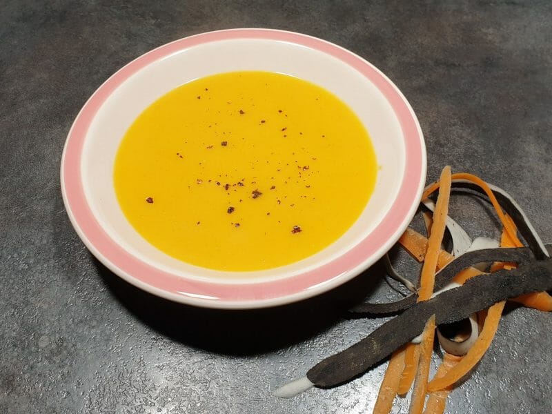 Cliquez pour zoomer ! Velouté de radis noir et carottes Thermomix par Petroni