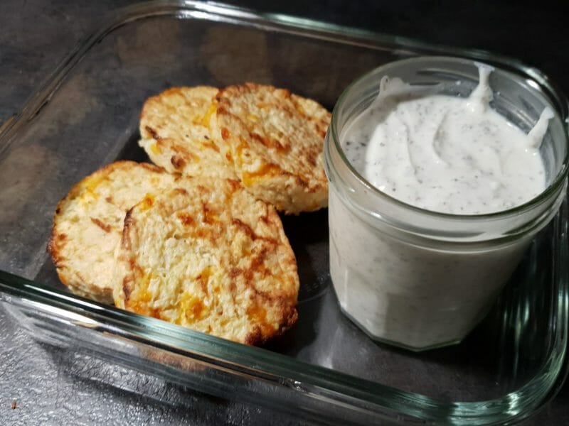 Cliquez pour zoomer ! Galettes de chou-fleur et sauce yaourt Thermomix par Petroni