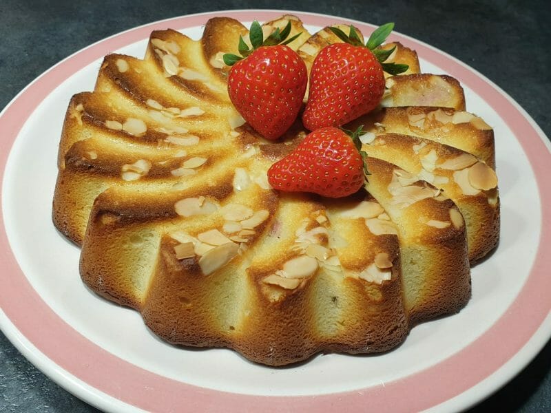 Cliquez pour zoomer ! Gâteau à la ricotta, amandes et framboises Thermomix par Petroni