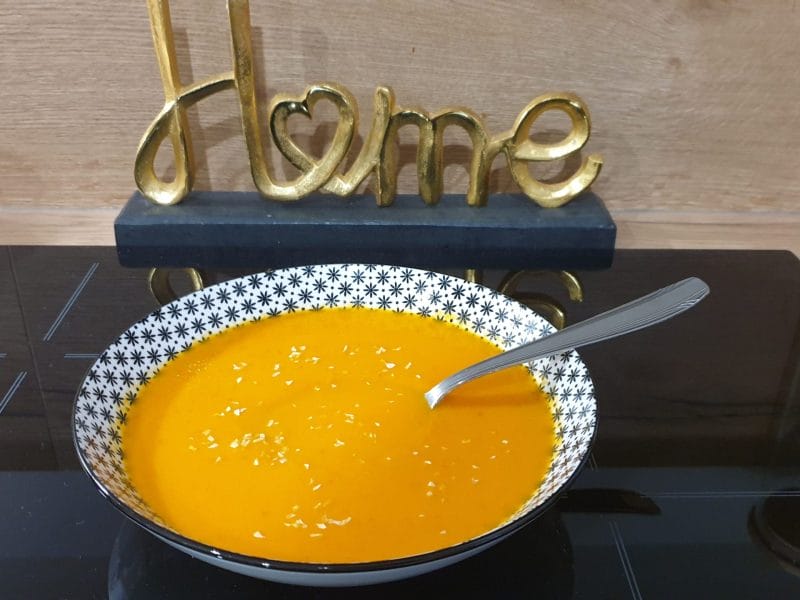 Cliquez pour zoomer ! Velouté de carottes et poivrons rouges Thermomix par Petroni