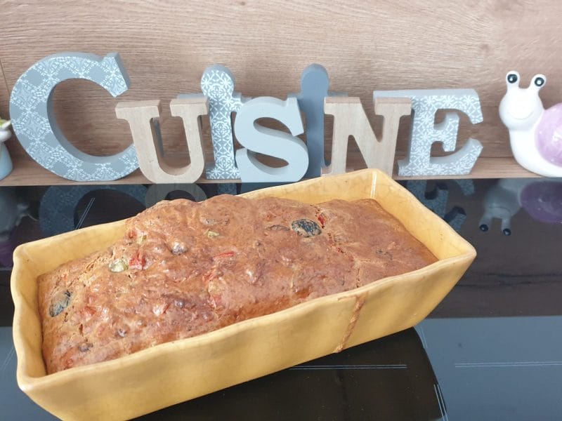 Cliquez pour zoomer ! Cake aux poivrons, fêta et olives Thermomix par Petroni