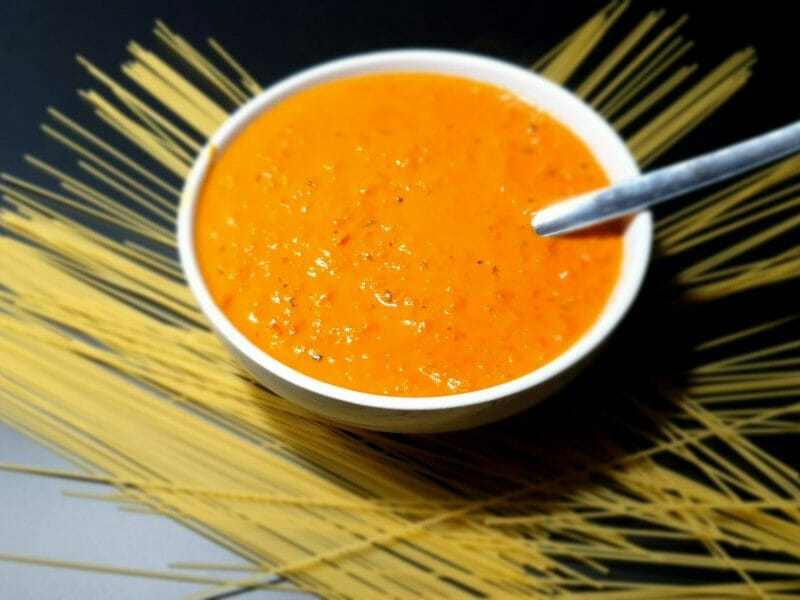 Cliquez pour zoomer ! Pâtes sauce rosée ail et basilic Thermomix par Petroni