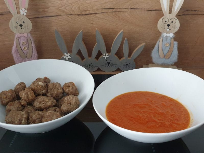 Cliquez pour zoomer ! Boulettes de viande sauce aux poivrons rouges Thermomix par Petroni