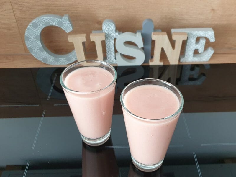 Cliquez pour zoomer ! Smoothie fruits rouges et banane Thermomix par Petroni