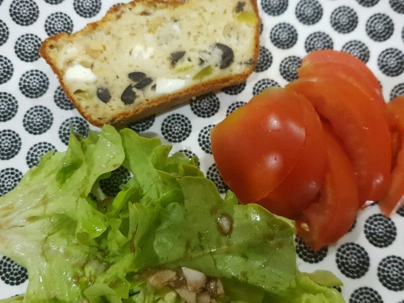 Cliquez pour zoomer ! Cake aux poivrons, fêta et olives Thermomix par Petroni