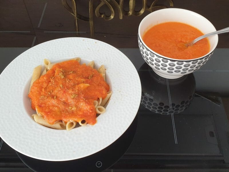 Cliquez pour zoomer ! Pâtes aux tomates et poivrons Thermomix par Petroni