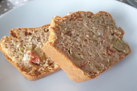 Cliquez pour zoomer ! Cake aux poivrons, fêta et olives Thermomix par Petroni