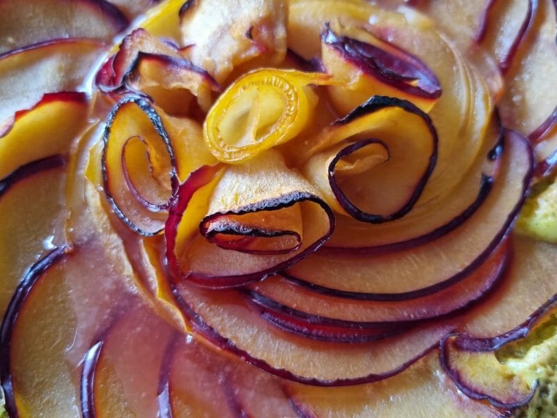 Cliquez pour zoomer ! Tarte aux pêches jaunes et pistache Thermomix par sam_dias