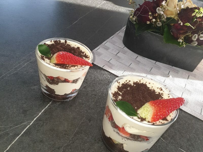 Cliquez pour zoomer ! Délices fraises et chocolat blanc Thermomix par fabio_4