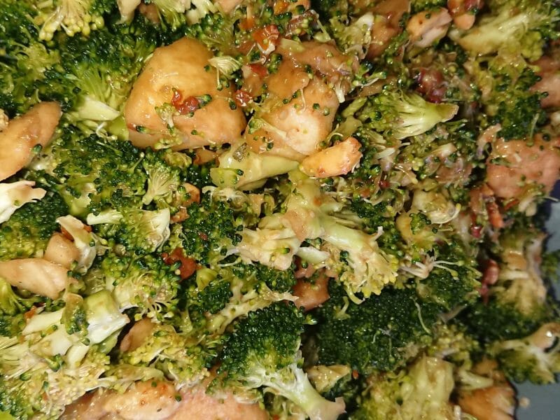 Cliquez pour zoomer ! Salade de brocolis Thermomix par flo_39