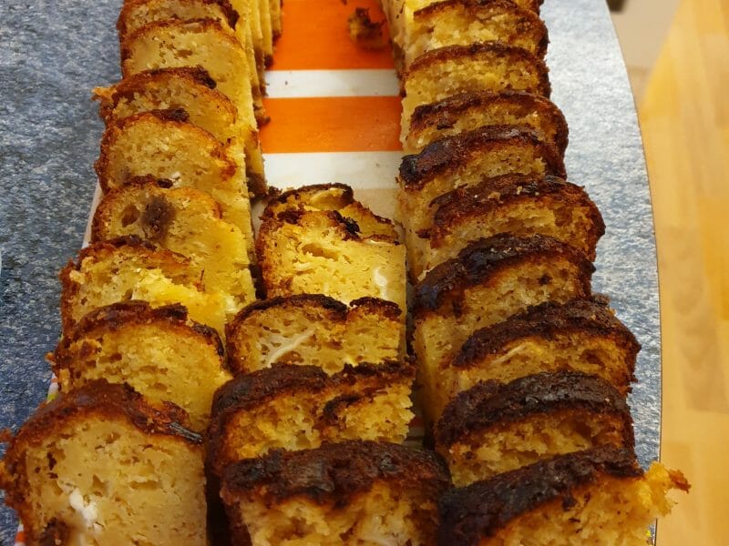 Cliquez pour zoomer ! Cake au chèvre, figues et au miel Thermomix par popow44