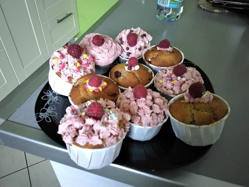 Cliquez pour zoomer ! Cupcakes à la framboise Thermomix par sarah40