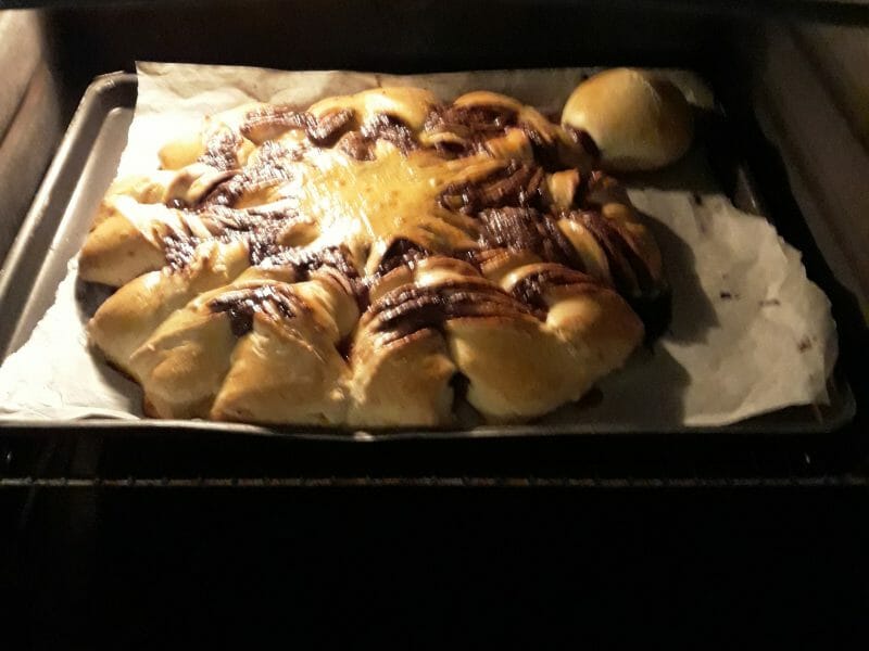 Cliquez pour zoomer ! Brioche étoilée au Nutella Thermomix par marylenemayeur