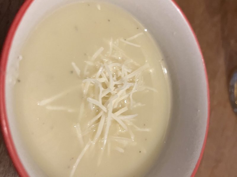 Cliquez pour zoomer ! Velouté à l’oignon et aux pommes de terre Thermomix par caroline59470
