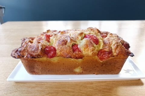 Cliquez pour zoomer ! Cake tomates mozzarella et lardons Thermomix par caroline59470