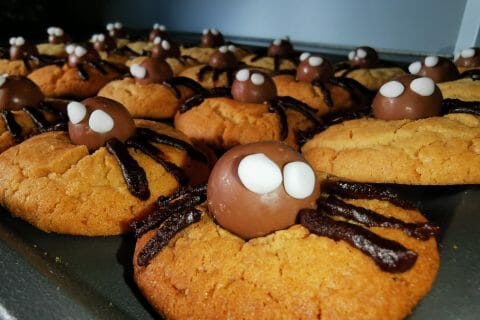 Cliquez pour zoomer ! Spider cookies – cookies araignées Thermomix par margot_14