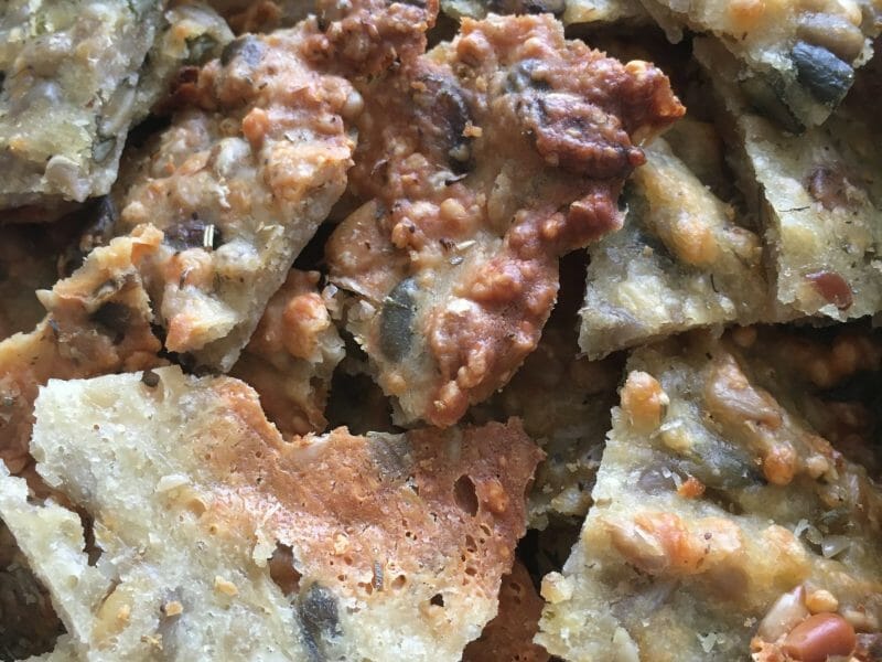 Cliquez pour zoomer ! Crackers salés à l’emmental et aux graines Thermomix par missbzh