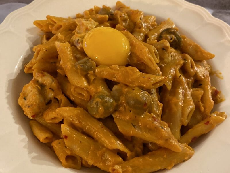 Cliquez pour zoomer ! Pennes au poulet, tomates et champignons Thermomix par amir_1