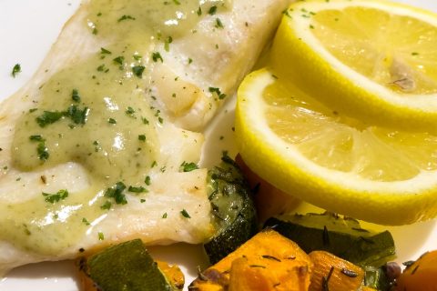 Cliquez pour zoomer ! Filet de cabillaud et sa sauce persillée Thermomix par nenexx