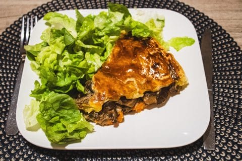 Cliquez pour zoomer ! Tourte aux cuisses de canard confites et champignons Thermomix par nenexx