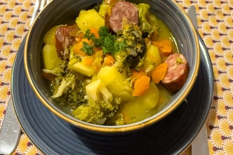 Cliquez pour zoomer ! Ragoût de légumes, pommes de terre et saucisses Thermomix par nenexx