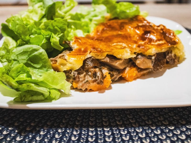Cliquez pour zoomer ! Tourte aux cuisses de canard confites et champignons Thermomix par nenexx