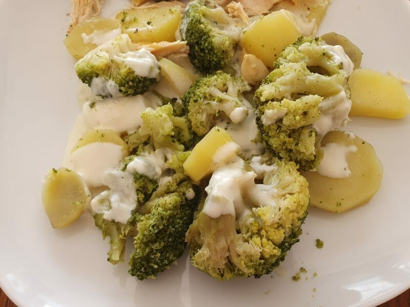 Cliquez pour zoomer ! Brocolis sauce roquefort Thermomix par joanne_13